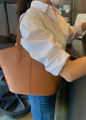 [블랙 당일배송 세일] almond tote bag (real cow leather )
